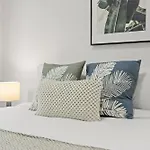 Central Cosy 2-Bed With Pool And Near Qut & Cbd